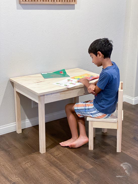 DIY Kids Desk with Storage and Chair Printable Plans - DIY Designs By Anika