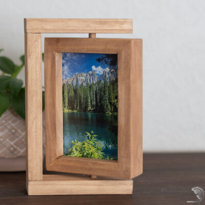 DIY rotating picture frame